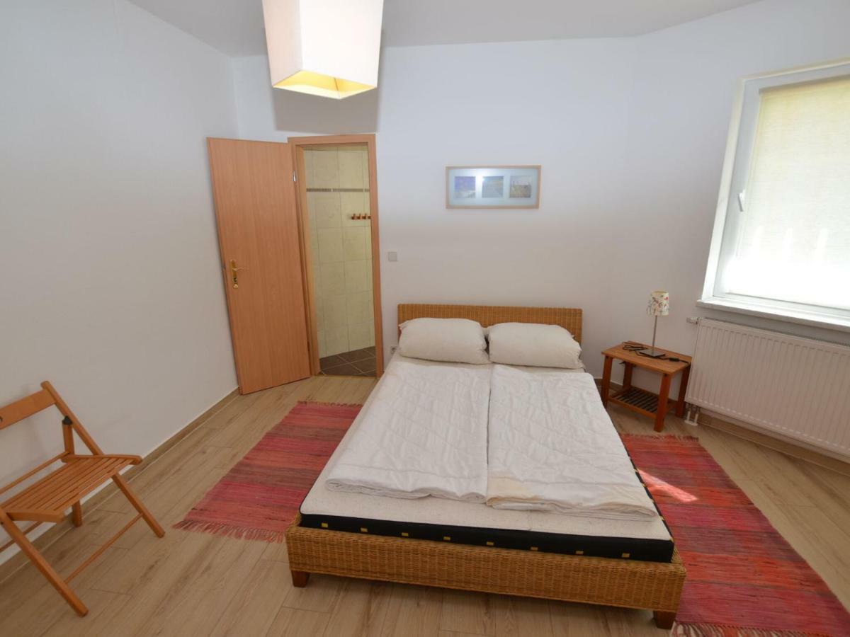 Apartment In Bohemian With Private Terrace Dolni Lanov ภายนอก รูปภาพ